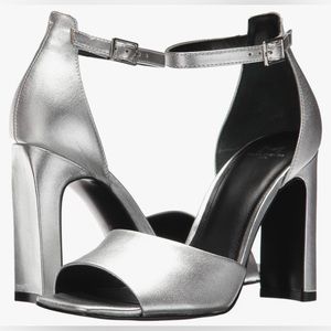 Marc Fisher LTD Harlin Ankle Strap Block Heel Sise 8 in Silver